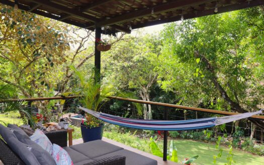 Propiedad de 3 acres frente al río con casa de huespedes – MLS 21949