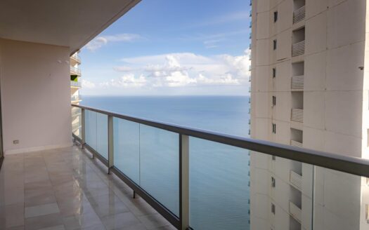 Apartamento en Venta en The Ocean Club – MLS 22505