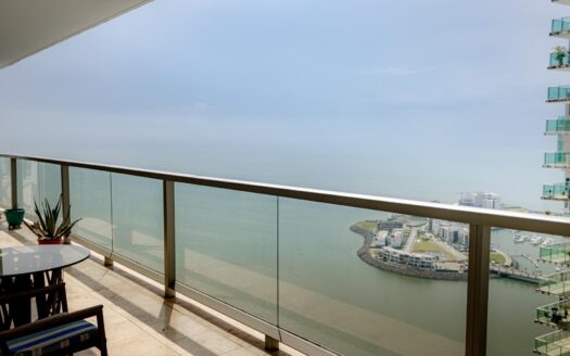 Elegante apartamento en The Ocean Club – MLS 22504