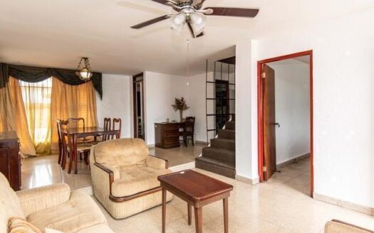 Casa dúplex en venta ubicada en Los Pinos de Chanis – MLS 18259