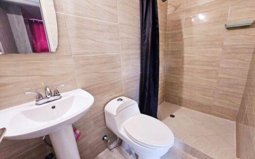Apartamento en venta en PH Terrazas de Balmoral, Juan Díaz, Panamá – MLS 22100