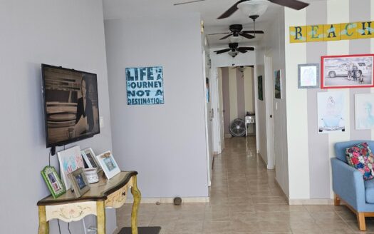 Condominio frente al mar en venta: acogedor y completamente amoblado – MLS 22110