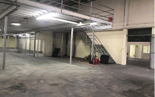 Bodega de 1.000 m2 lista para ocupar en calle Fernández de Córdoba – MLS 22230