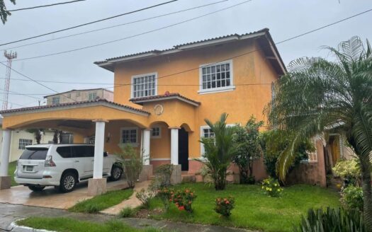 Venta de casa en Altos de Maria Leticia, La Chorrera – MLS 20351