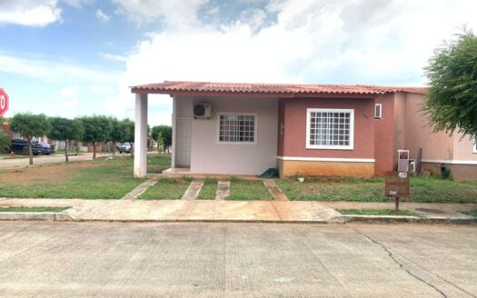 Venta – alquiler de casa en Arboledas, Los Castaños, La Chorrera – MLS 20072