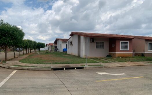 Venta – alquiler de casa en Arboledas, Los Castaños, La Chorrera – MLS 20072