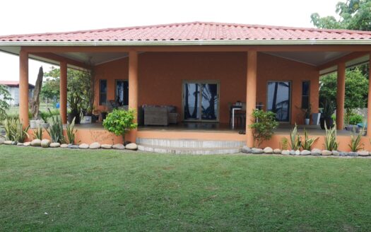 Casa de playa en venta en Playa Nanzal – MLS 21019