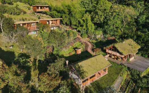 Refugio de montaña atemporal – MLS 22093