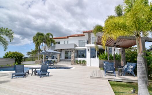 Se Vende Casa de Playa Chumico Redondo – MLS 22002
