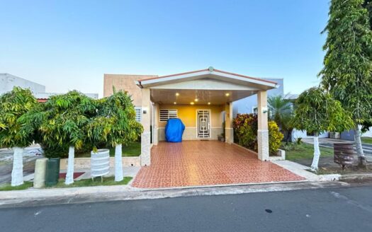 Se vende casa en La Arboleda, Clusters Los Olivos, La Chorrera – MLS 19441