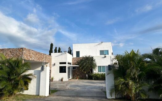 EXTRAORDINARIA CASA DE PLAYA – MLS 20696