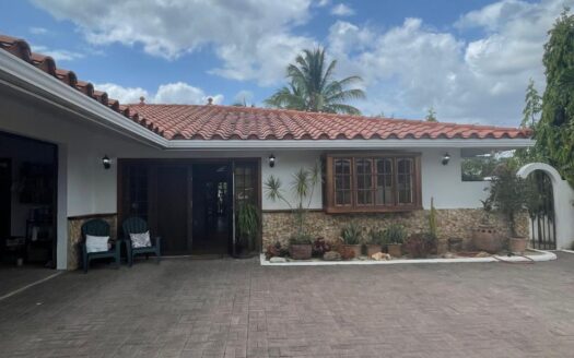 Hermosa casa para venta en el área de playas de Panamá Oeste! – MLS 17186