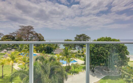 Puro Lujo Frente al Mar en Bijao – MLS 21785