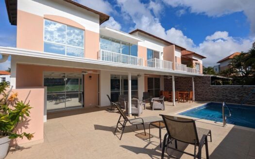 Casa adosada remodelada en Costa Blanca Golf & Villas vía Decameron – MLS 21944