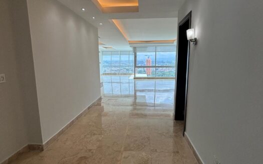 TITANIUM VENTA, Super bien Mantenido!! – MLS 22878