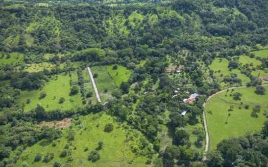 Propiedad diversa de 3 hectáreas en venta – MLS 20776