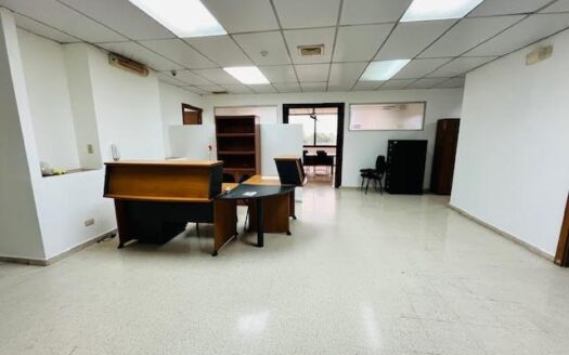 Se vende o se alquila oficina en la avenida Balboa 270mts – MLS 20625