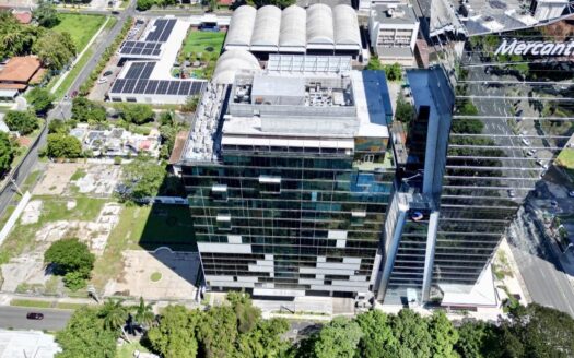 Oficina Amoblada en Office One, Obarrio – Venta o Alquiler – MLS 21303