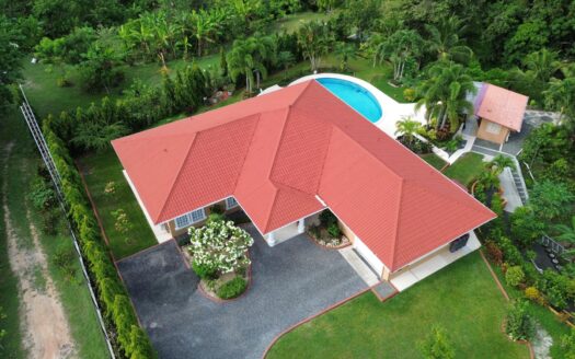 Casa de playa en venta en Playa Grande – MLS 22616