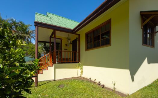 Acogedora casa en venta en Volcancito – MLS 22004