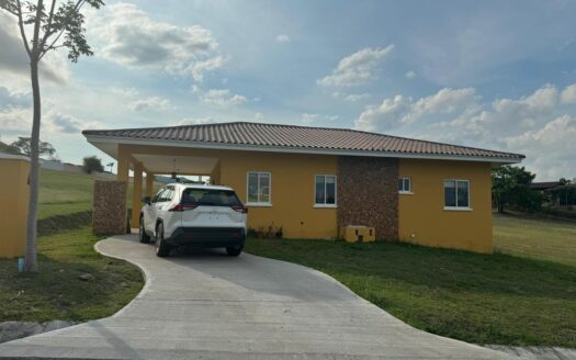 SE VENDE O ALQUILA CHALET EN CHAME – MLS 22873