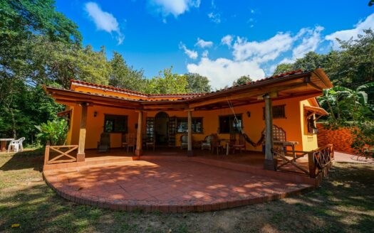 Propiedad de 2 hectáreas frente al mar – MLS 22132
