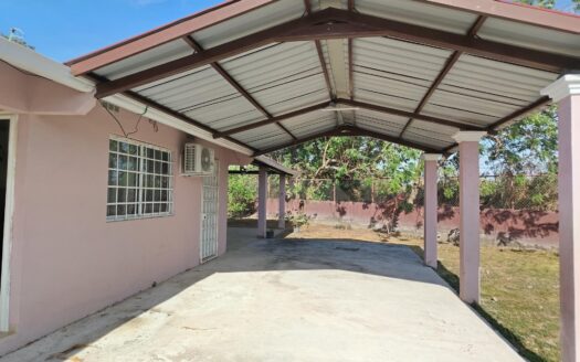 Casa de campo en venta en Vista del Río – MLS 22465