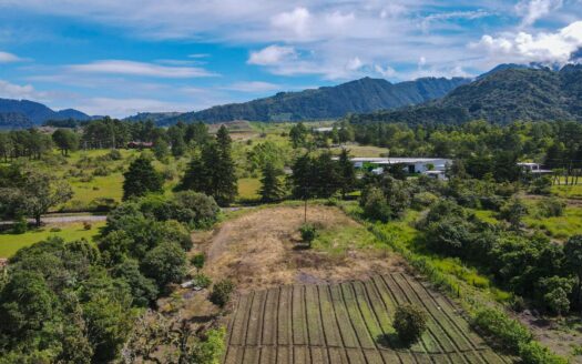 Lote plano de 7,663.41m² en Venta en Volcan – MLS 21169