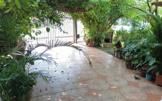 Oportunidad de inversión:casa para hostal,David,Chiriquí;a lado de terminal – MLS 23094