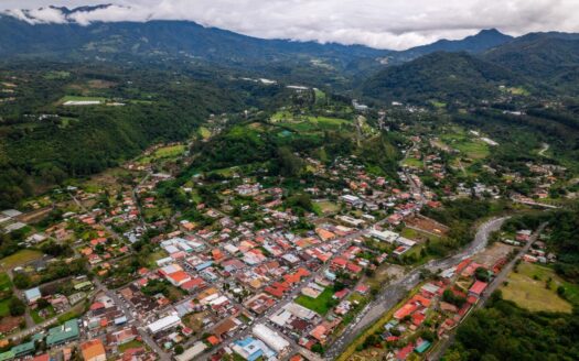 Apartamento de 2 Recámaras en el Corazón de Boquete – MLS 22806