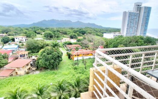 Condominio Frente a la Playa en Gorgona – MLS 22872