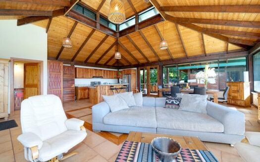 Impresionante Casa de Inspiración Balinesa en Volcancito Boquete – MLS 16169