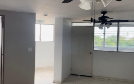 Reventa de apartamento usado en buenas condiciones en Residencial Llano Bon – MLS 22053