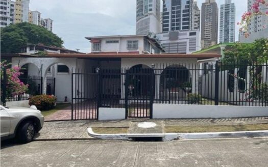 Venta de Casa en Hato Pintado – MLS 22101