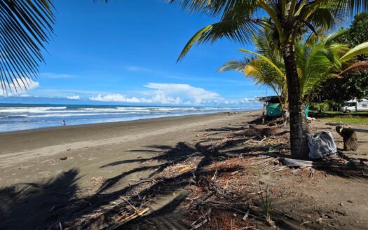 Excepcional Propiedad Frente al Mar –Las Lajas – MLS 22908