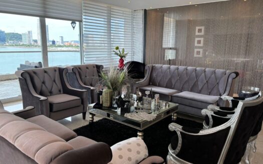 Apartamento en The Point, Lado A – MLS 21975