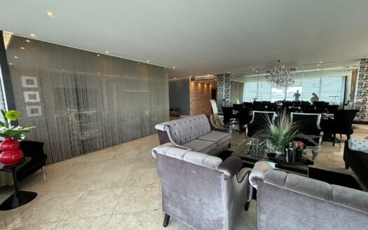 Apartamento en The Point, Lado A – MLS 21975