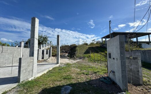 Lote de 1.000,59 m² con tres habitaciones – MLS 22823