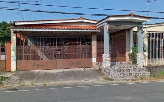 CASA EN VENTA EN VACAMONTE, PANAMÁ OESTE – MLS 22151