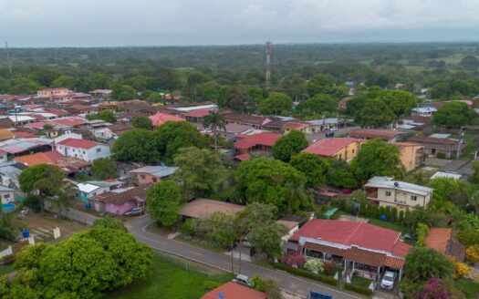 Propiedad encantadora en venta en Pedasí – MLS 22593