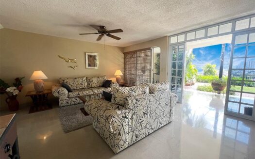 ¡Casa en Betania con Vista Espectacular a la Ciudad – ¡Una GANGA! – MLS 22284