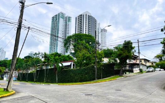 Venta de Casa en Hato Pintado | 4 Rec, Piscina y Gran Potencial – MLS 22076