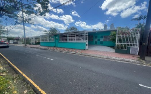 Excelente Propiedad de Inversión en Calle Principal de Chanis – MLS 22810