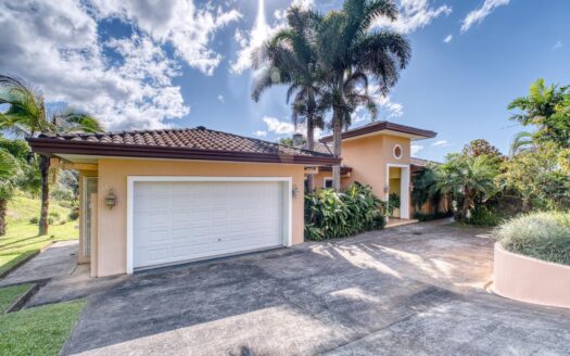Casa de lujo con piscina en Boquete Panamá – MLS 21427