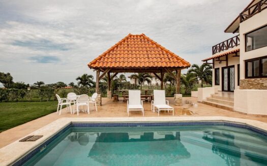 Venta de casa de playa en Andromeda, Pedasí – MLS 22121