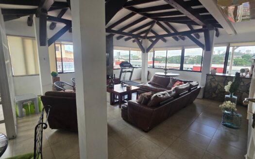 EXCLUSIVA RESIDENCIA LOS GUAYACANES HATO PINTADO – MLS 22953