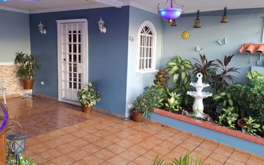 VENDO CASA REMODELADA URB. SAN ANTONIO – MLS 22967