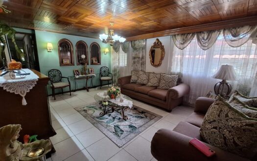 CASA EN VENTA EN CHANIS – MLS 22966