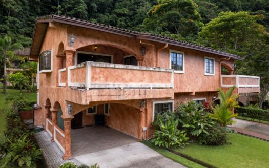 Casa amueblada de 2 habitaciones en Valle Escondido, Boquete – MLS 22965