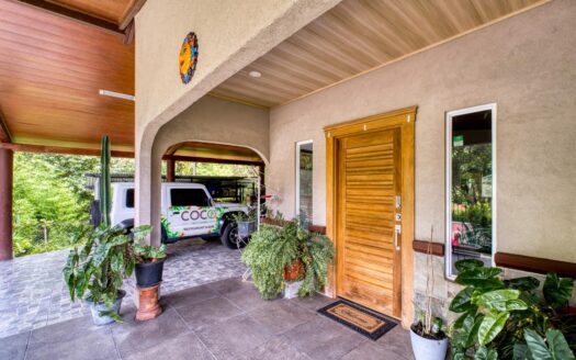 Casa en Boquete con potencial de ingresos en Los Naranjos – MLS 22986